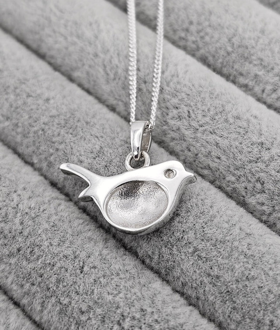 Robin Pendant