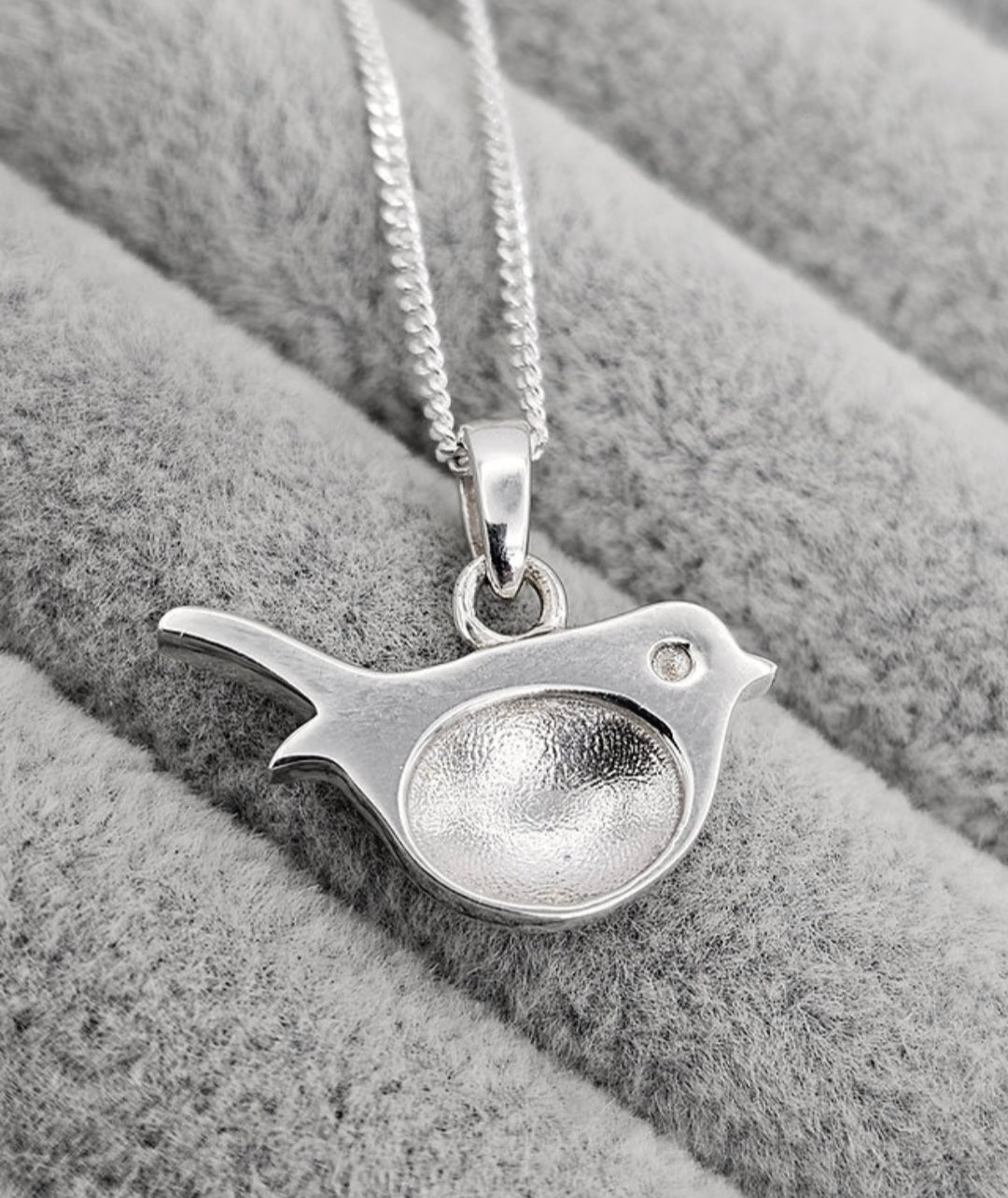 Robin Pendant