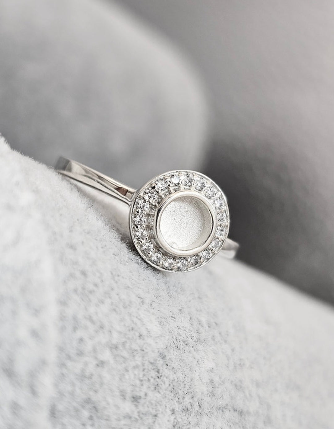 Halo CZ Ring