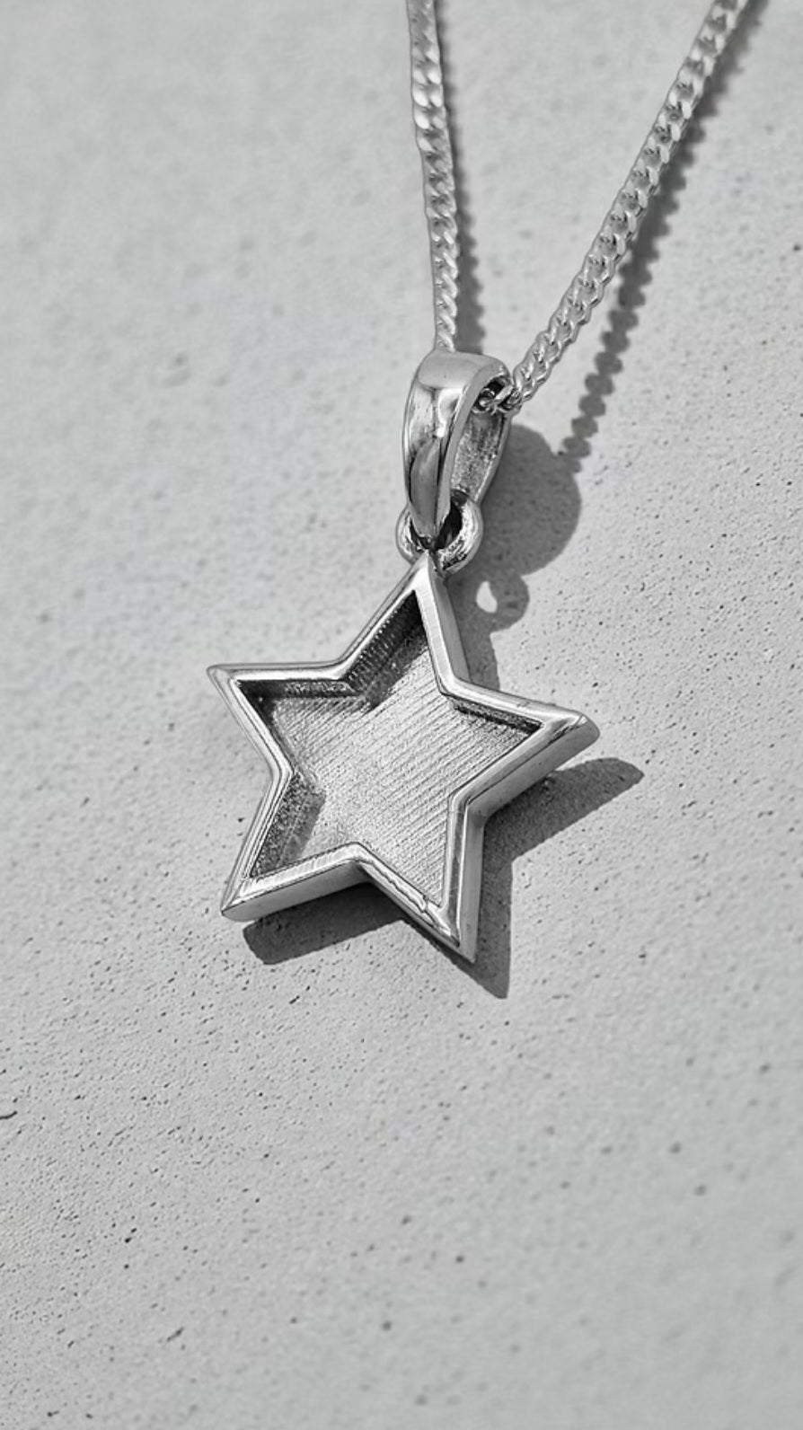 Solid Star Pendant