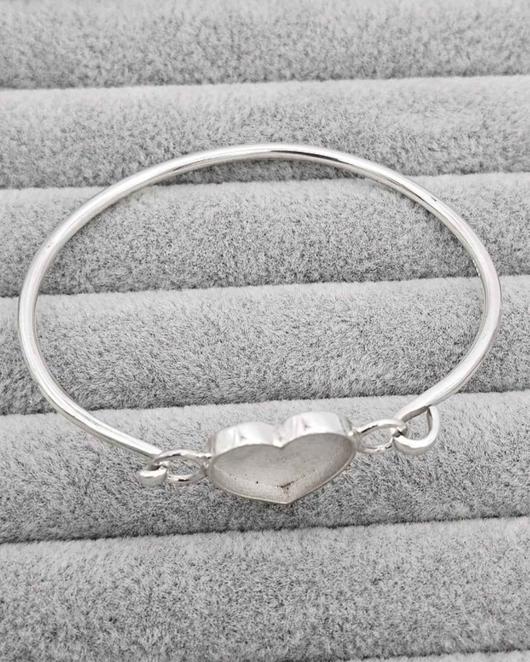 Heart Hook Clasp Bangle