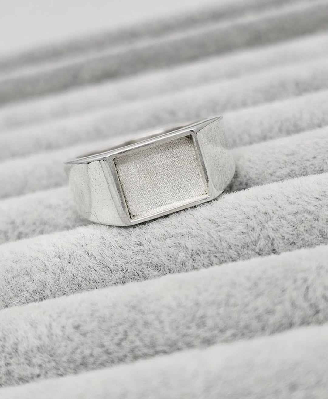 Mens Rectangle Signet Ring