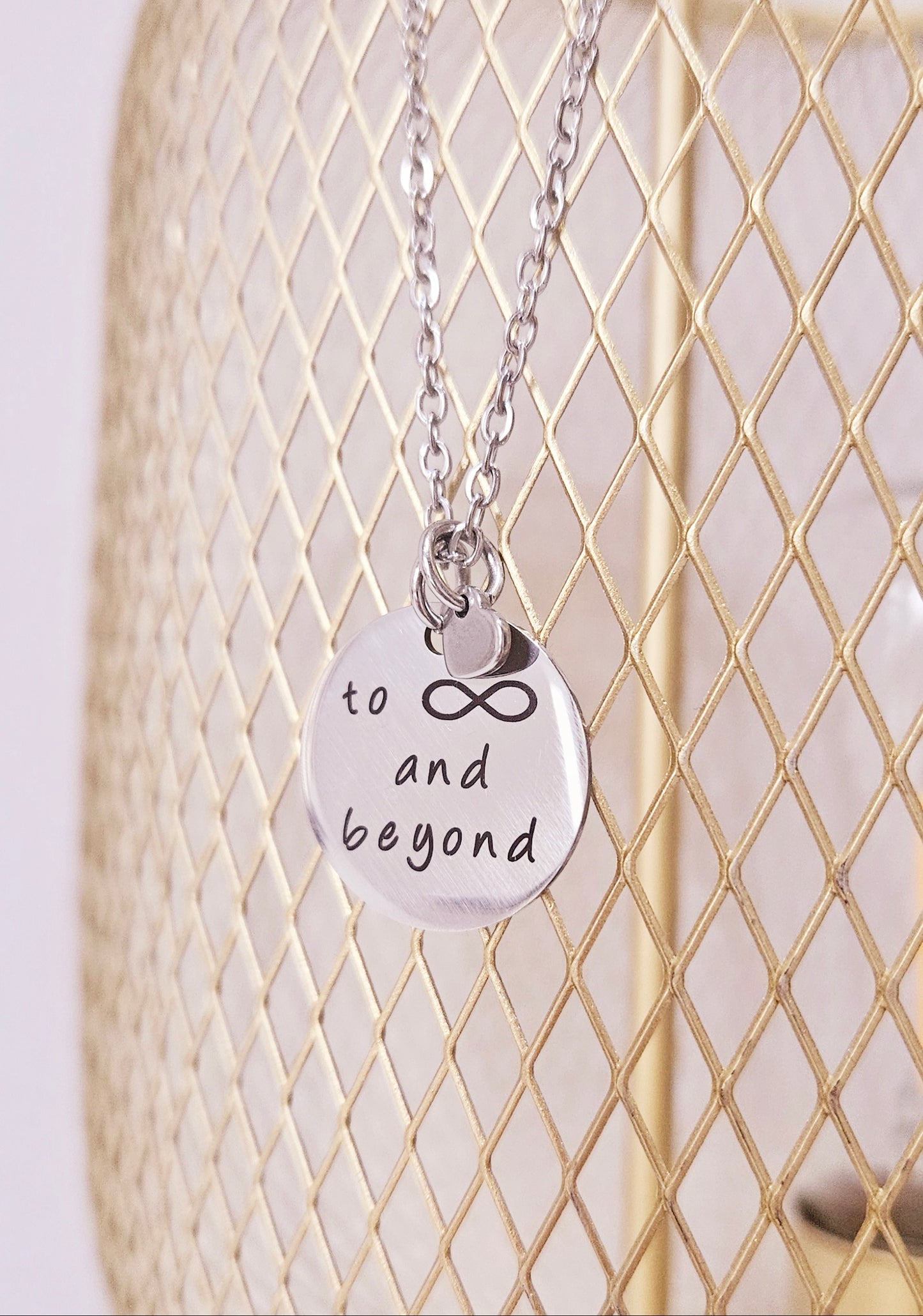 Novah Disc Necklace - To infinity and beyond
