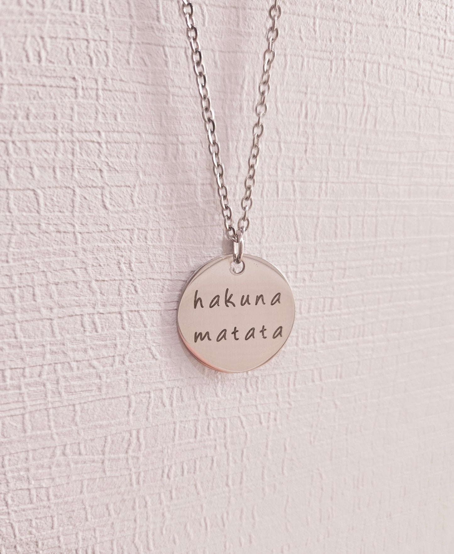 Novah Disc Necklace - Hakuna Matata