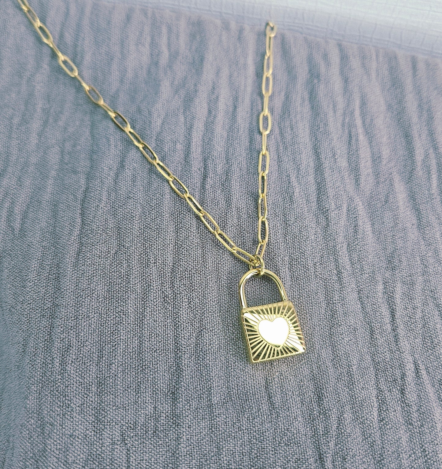 Elaris Padlock Necklace