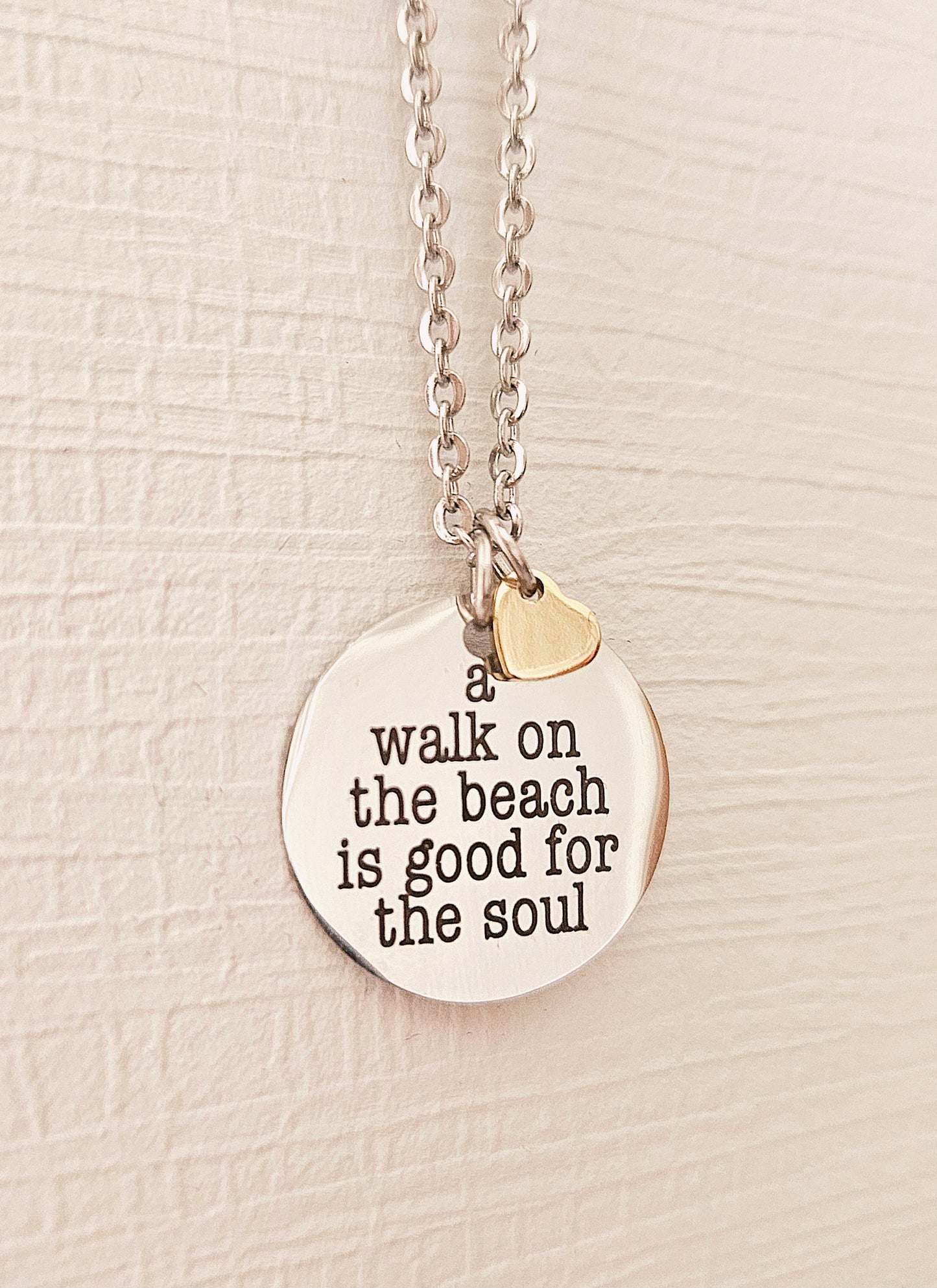 Novah Disc Necklace - A walk on the beach