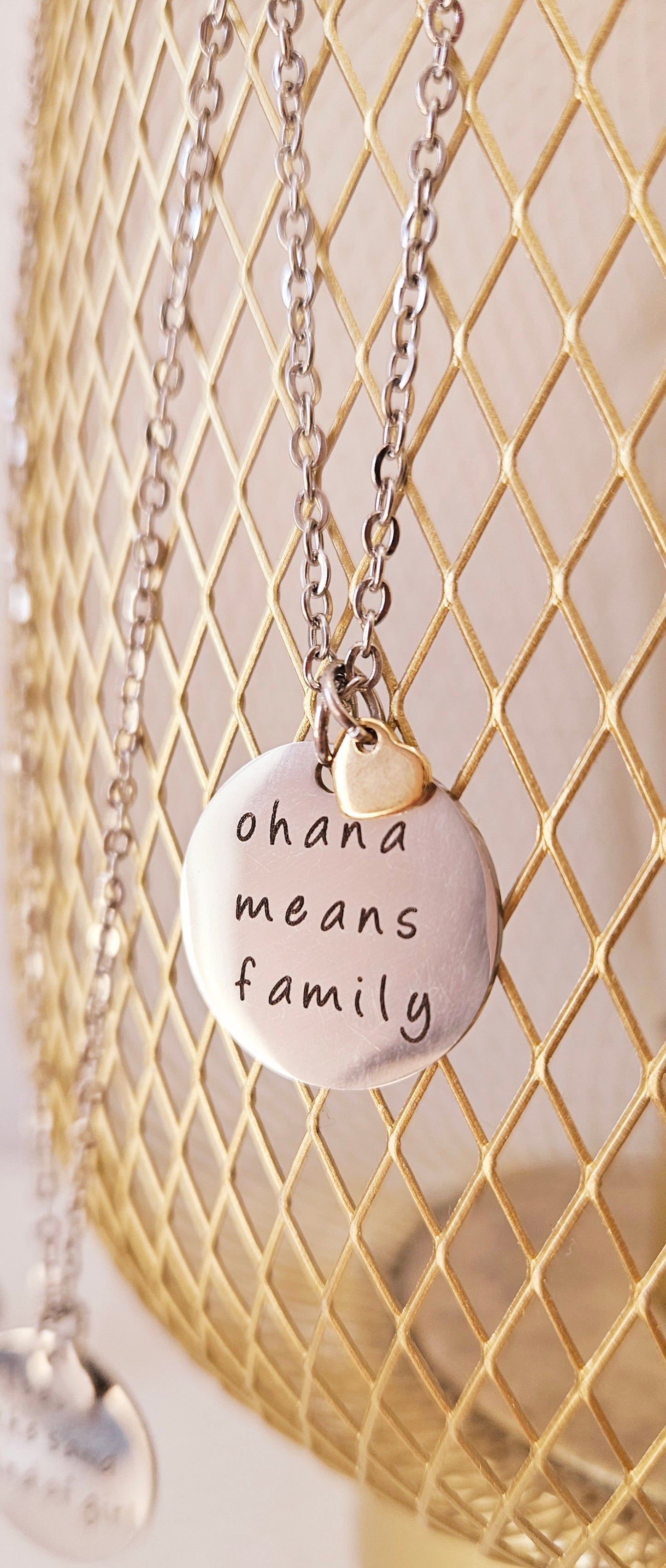 Novah Disc Necklace - Ohana